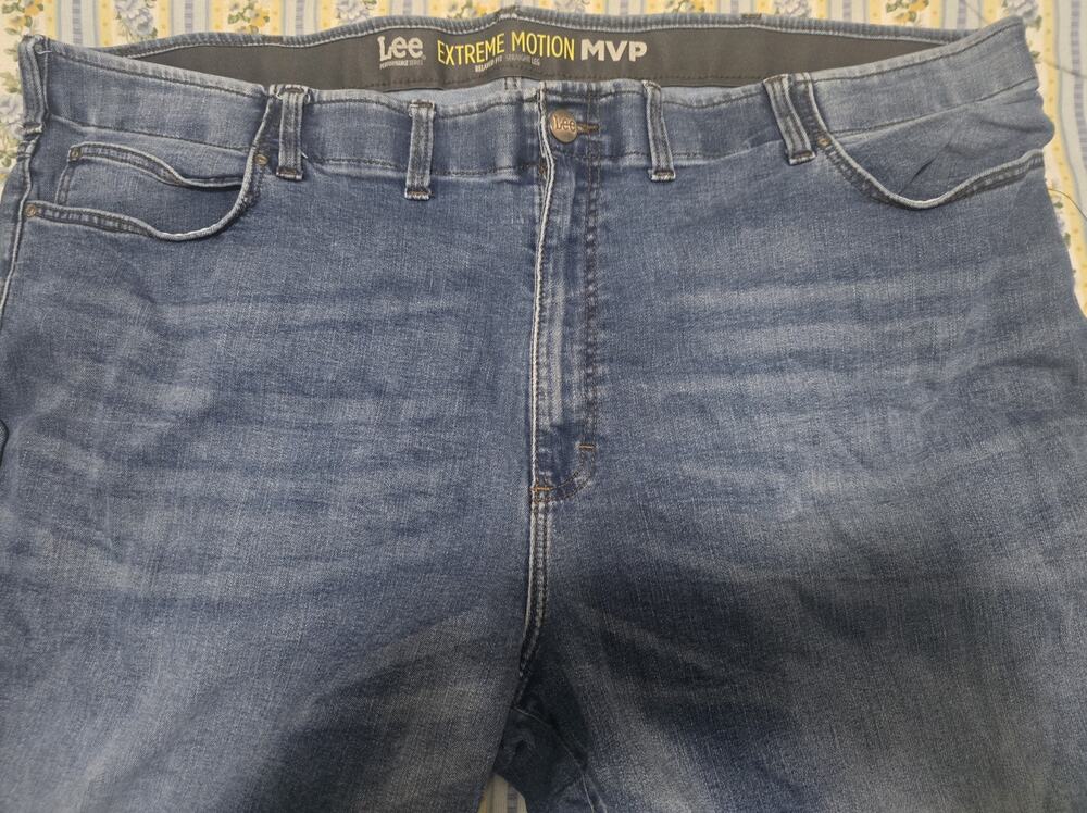 Lee Mens Extreme Motion MVP Relaxed Straight Leg Jeans Medium Wash 52x29